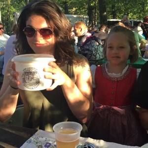 Meet your Posher, Caroline